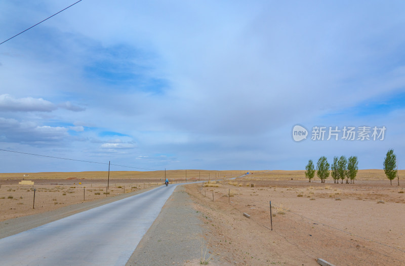 内蒙古巴彦淖尔温根塔拉旅游景区草原公路