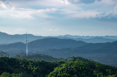 风车山山顶壮丽山河画圈