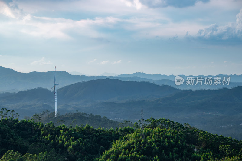 风车山山顶壮丽山河画圈