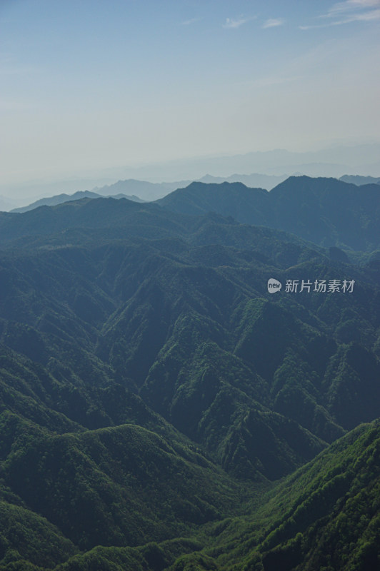 神农架云雾中大好河山