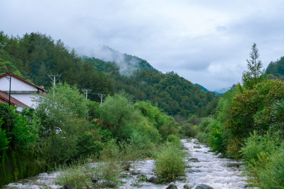 汉中留坝火烧店镇秦岭深处的山水田园风光