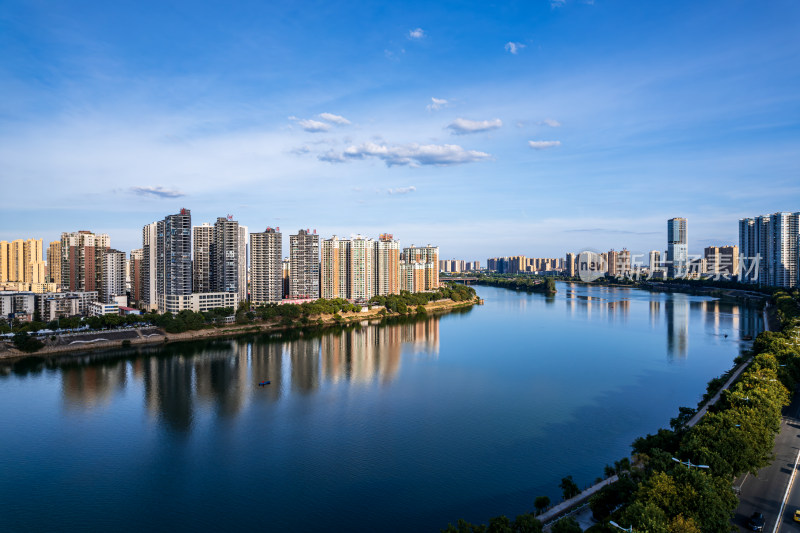 湖南衡阳湘江东洲岛夏日城市风光航拍