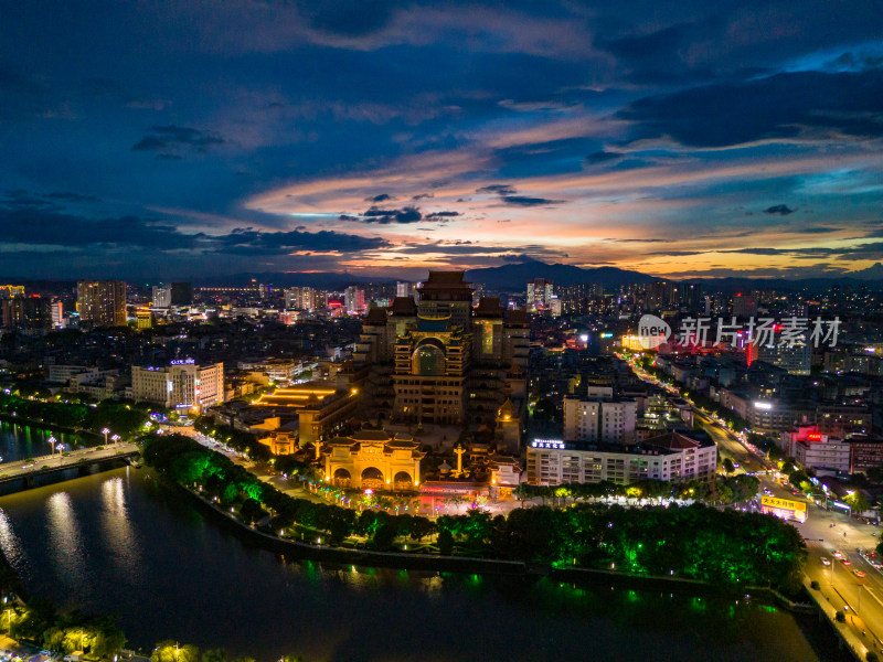 广西玉林云天文化城夜景航拍图