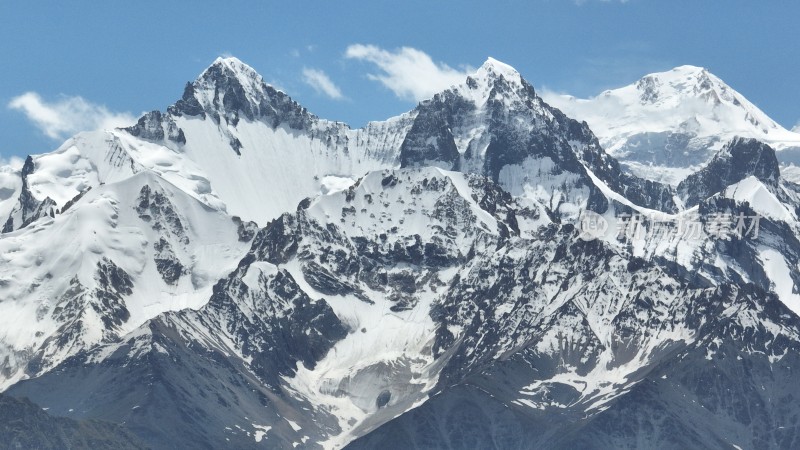 壮丽雪山