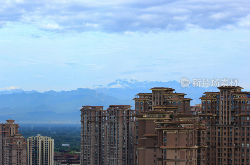 在成都遥望雪山之温江区