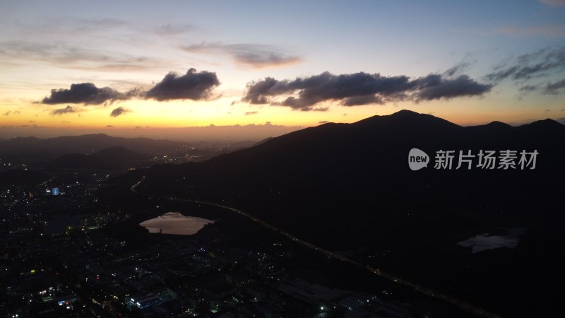 广东东莞：航拍清溪镇日落景象