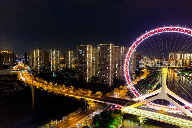 天津之眼周边夜景交通航拍图