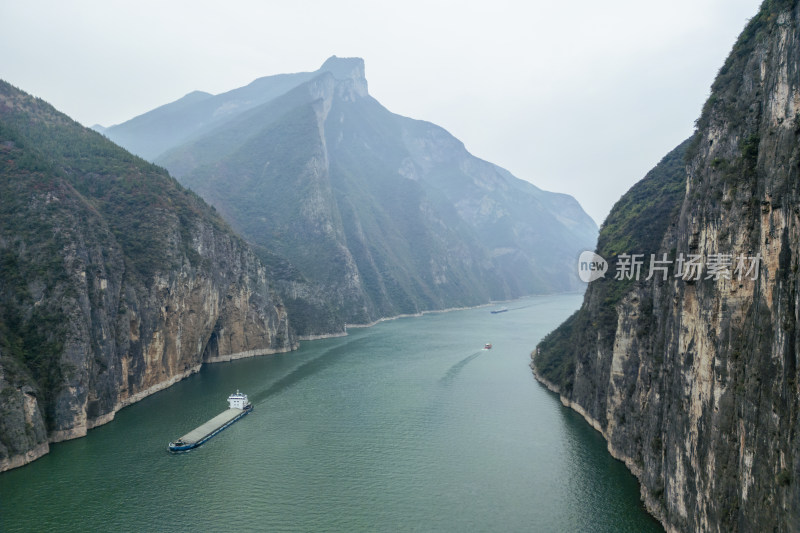 长江三峡奉节瞿塘峡山水风光