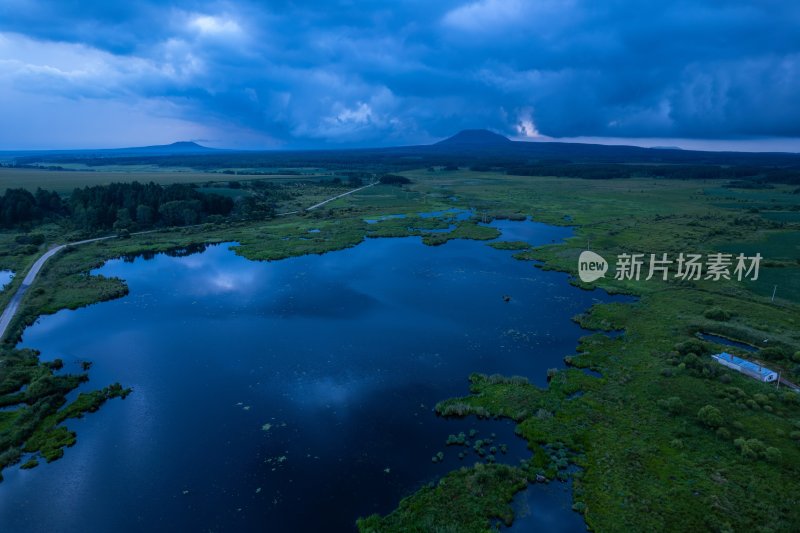 航拍草原湿地雷雨前景象