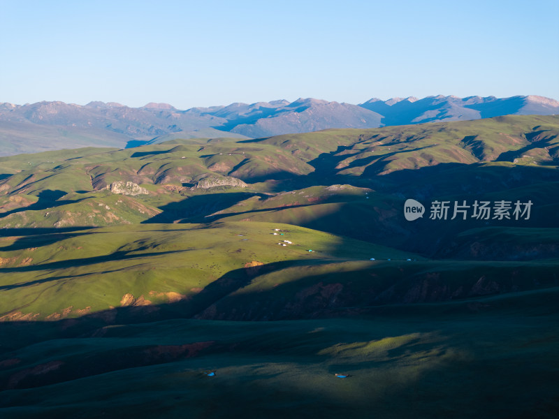 航拍川西高原山脉草甸风景