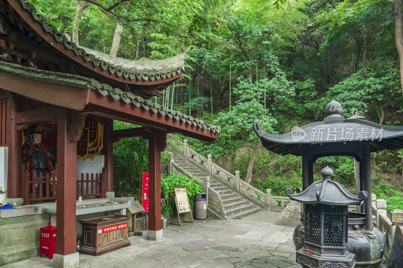 杭州飞来峰韬光寺古建筑风景