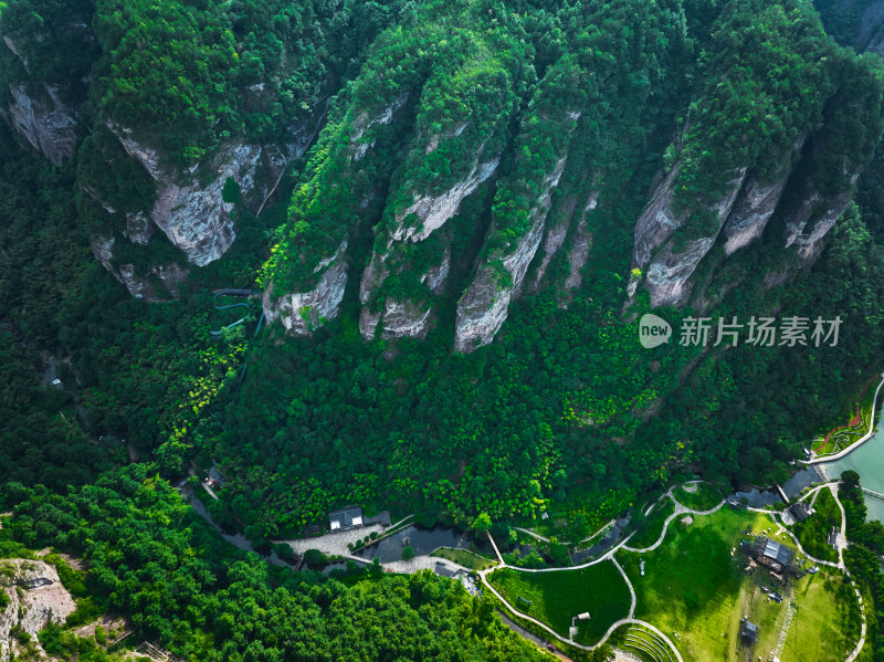 航拍新昌穿岩十九峰