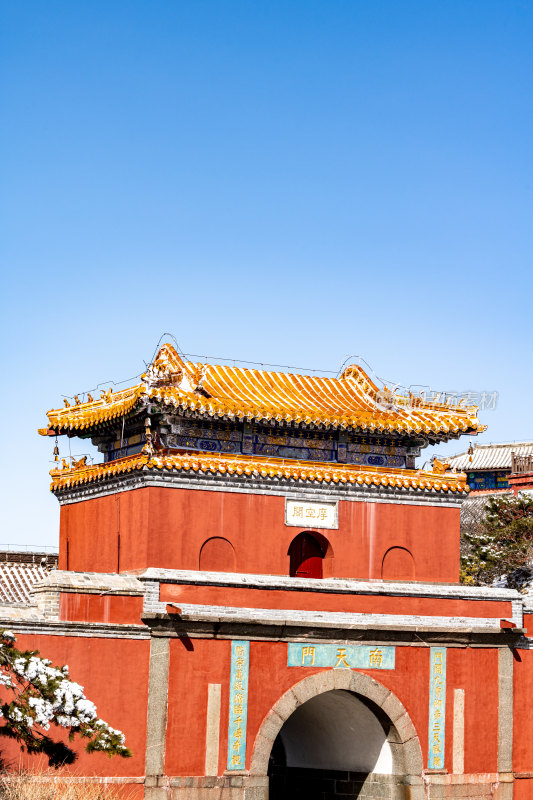 山东泰安泰山风景区雪景自然景观