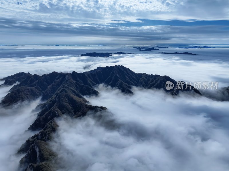 自然山脉云海大气航拍