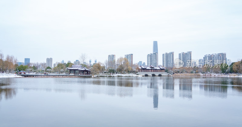 武汉沙湖公园冬天雪景