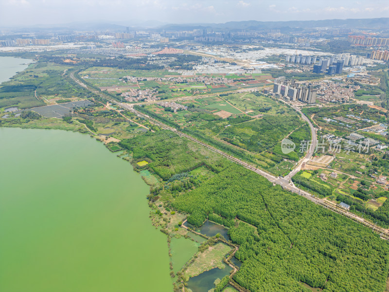 航拍昆明滇池捞鱼河湿地公园景观