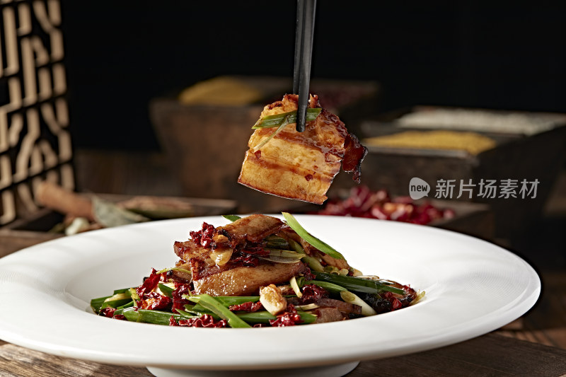 香辣蒜苗炒腊肉