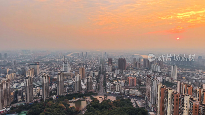 城市日落航拍全景