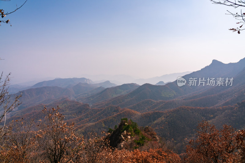 北京喇叭沟门景区群山秋色