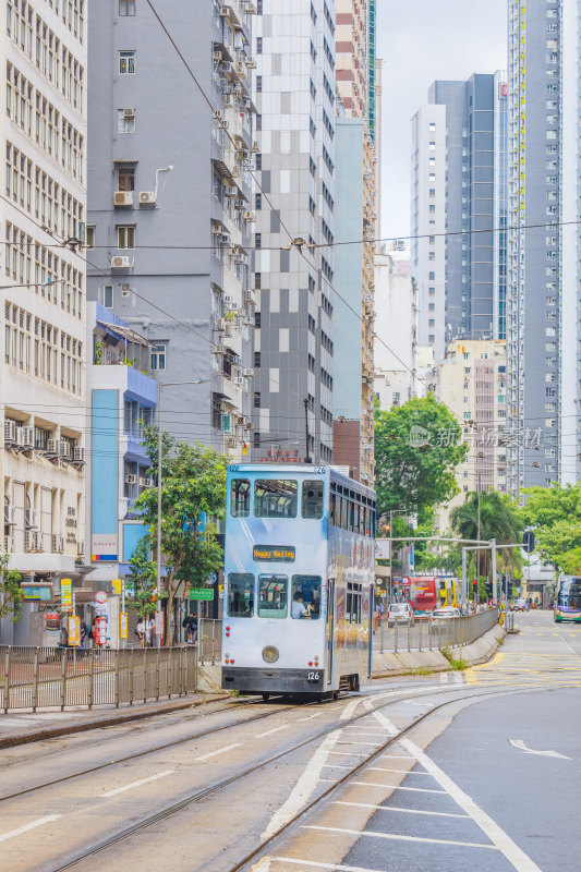 中国香港轩尼诗道街头有轨电车