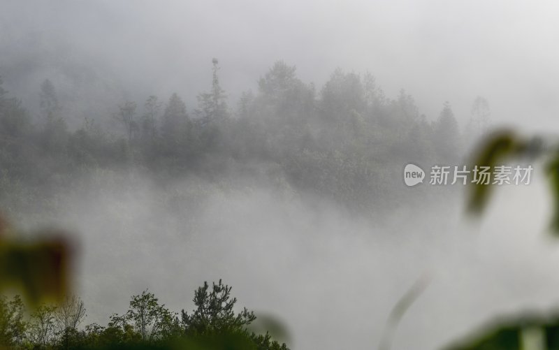 重庆酉阳：“睡佛”下的风景