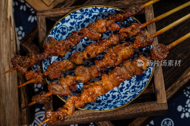 烤羊肉串美食