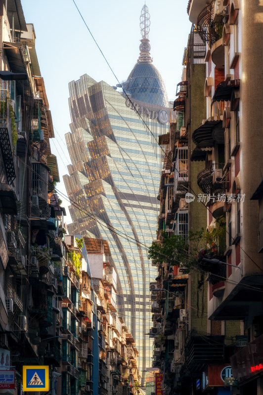 中国澳门地标建筑新葡京街道看去城市风光