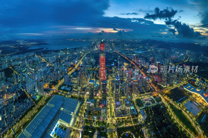 深圳福田CBD大湾区平安大厦夜景蓝调航拍