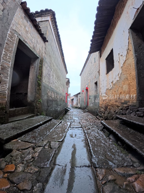 雨中竹桥古村