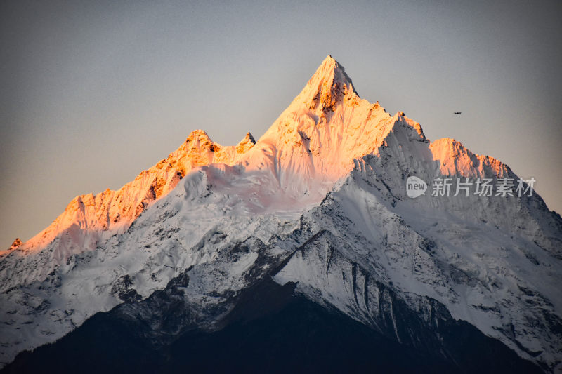 梅里雪山缅茨姆峰