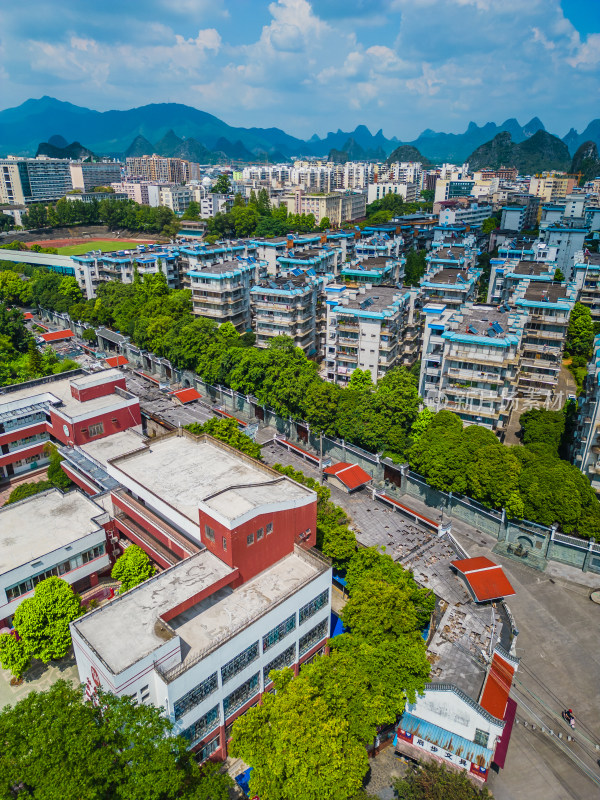 广西七星区育才小学