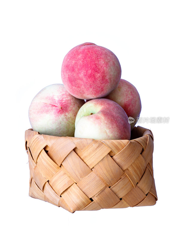 一篮子新鲜水果水蜜桃的白底图