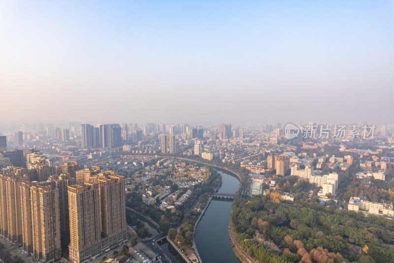 四川城市城市清晨风光航拍图