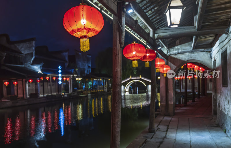 浙江湖州南浔古镇水乡百间楼夜景