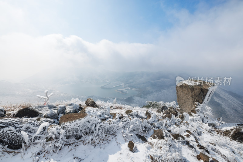 杭州临安浙西天池云雾雪景