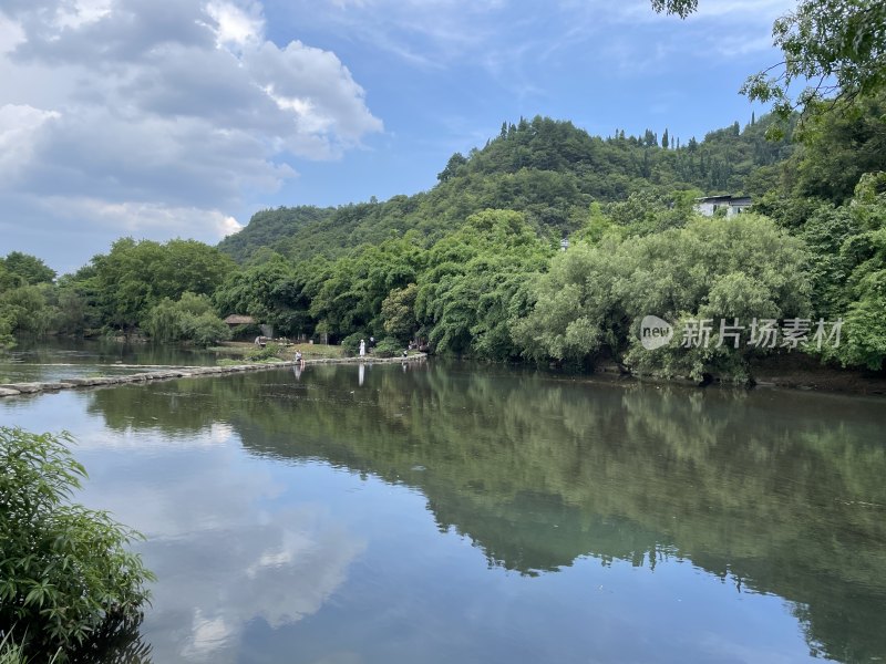 贵州省贵阳市花溪十里河滩景色
