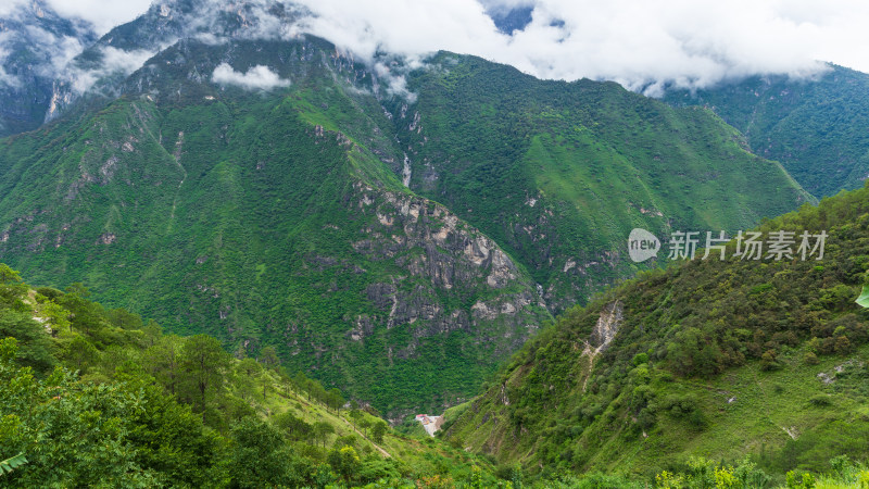 丽江虎跳峡高路徒步线