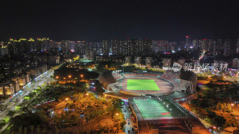 四川自贡南湖体育中心夜景