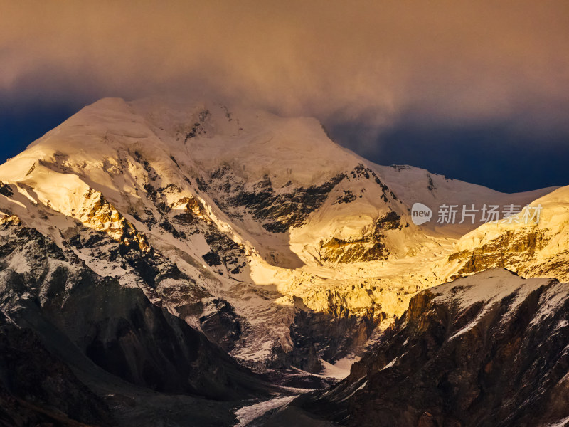 帕米尔高原的自然美景