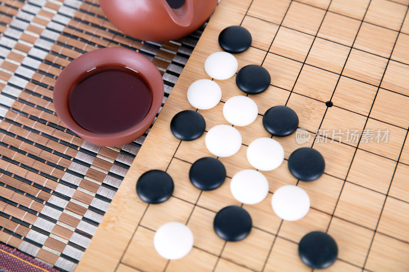 休闲饮茶下围棋