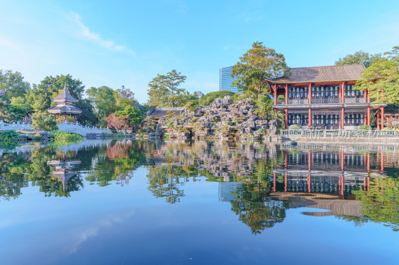 佛山顺峰山公园粤剧大观园传统岭南园林湖景