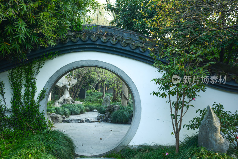 中国古典园林月洞门