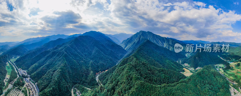 航拍贵州梵净山景区连绵起伏雄伟大山