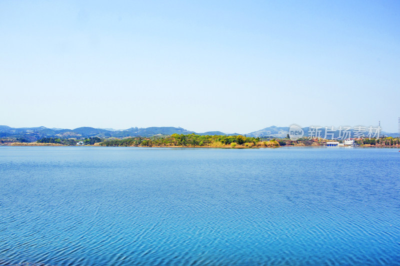 湖泊植物天空风景背景自然户外