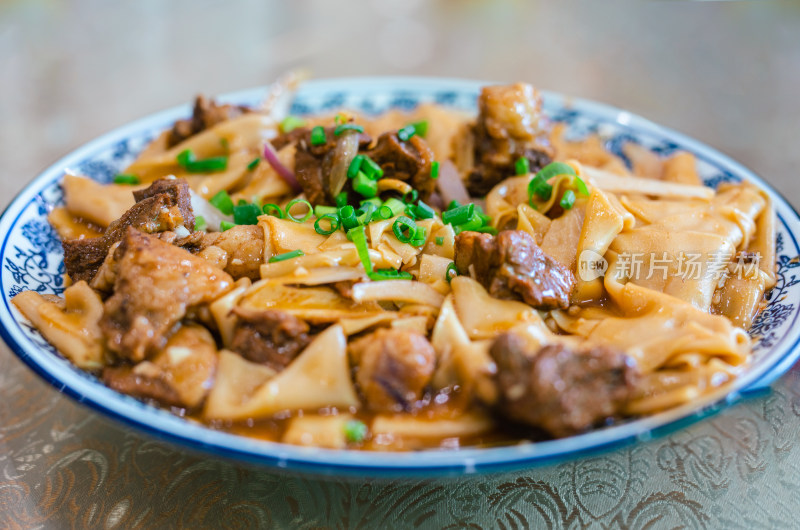 甘肃敦煌特色面食小吃，胡羊焖饼