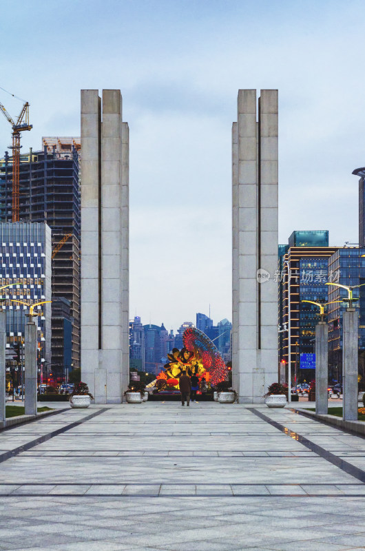 中国上海城市广场世纪广场道路建筑