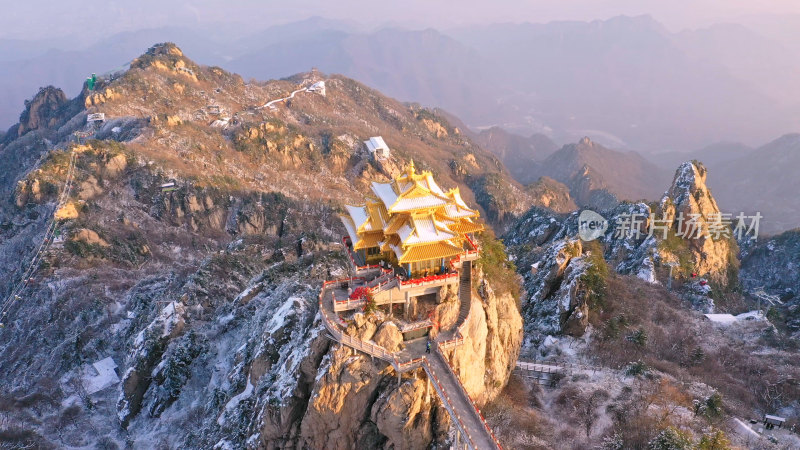 河南洛阳老君山雪景