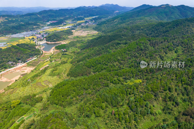 南方山川丘陵航拍摄影图