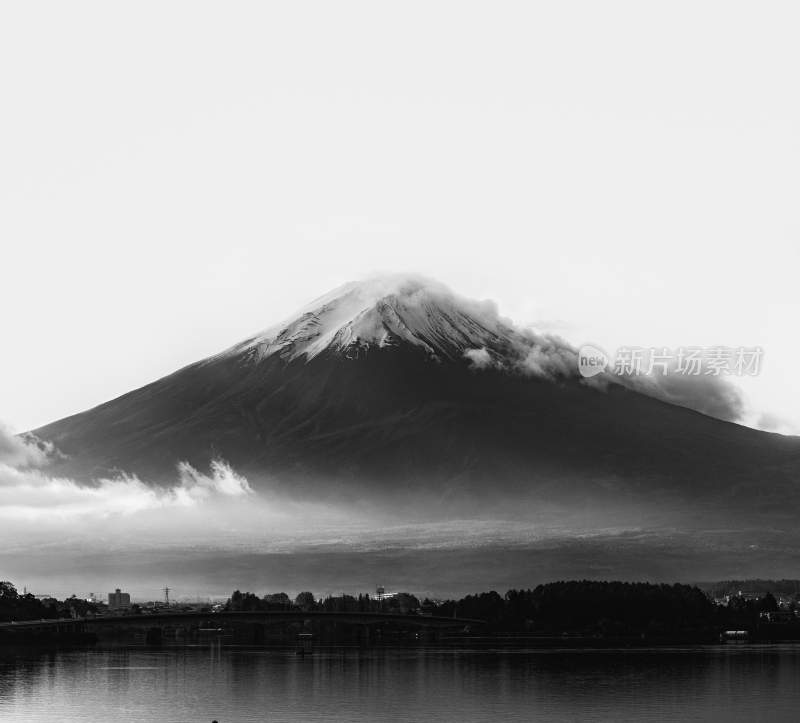 云雾-富士山-摄影