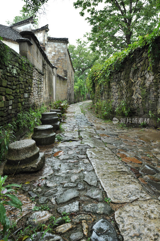 古色古香的传统古建筑屋檐 安徽查济古村